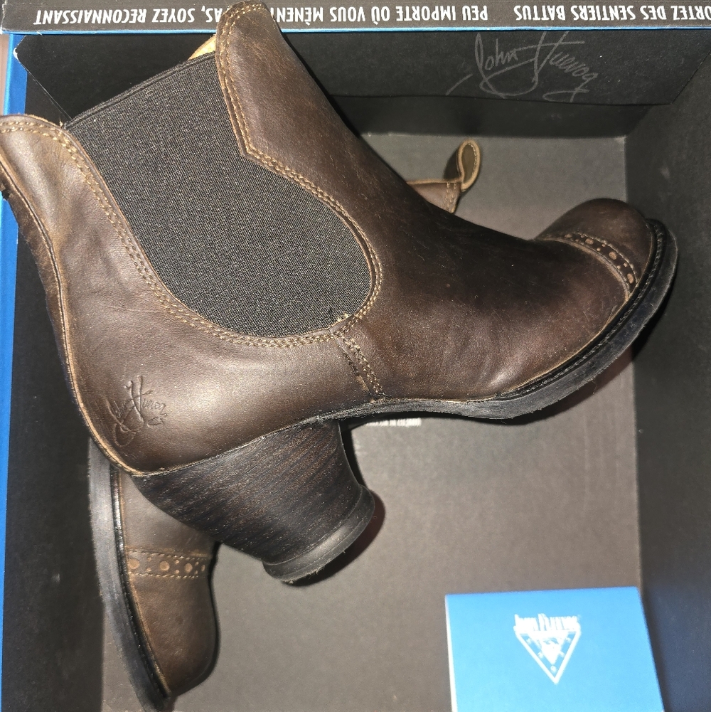 JOHN FLUEVOG ODLUM Booties